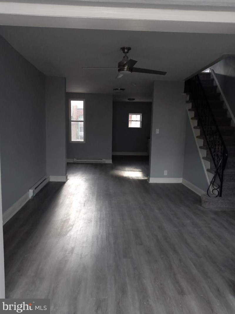 2902 S Dewey St, Philadelphia, PA 19142