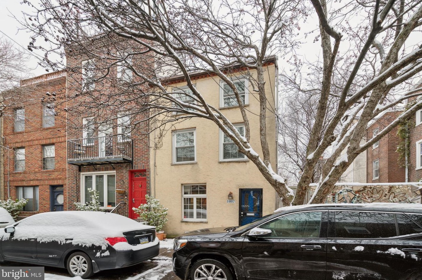 1007 Montrose St, Philadelphia, PA 19147-3719