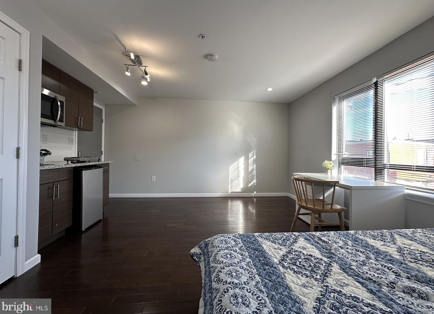 530 Preston St, Philadelphia PA 19104-1563 exterior