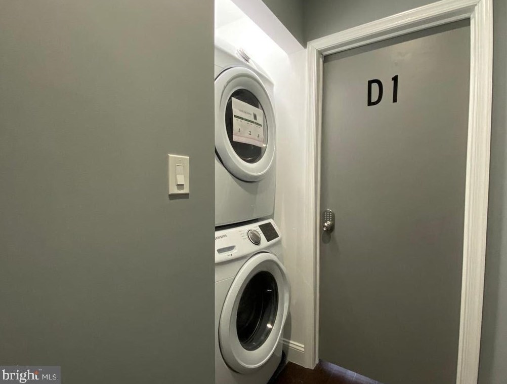 530 Preston St, Philadelphia PA 19104-1563 exterior