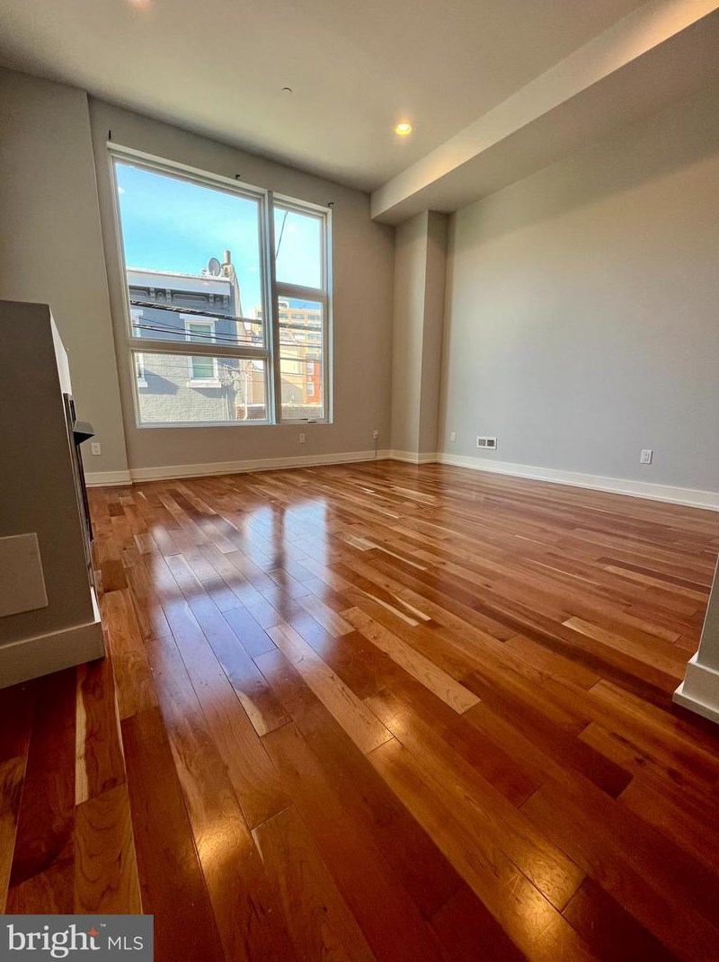 1409 Orianna St, Philadelphia PA  19122-5910 exterior