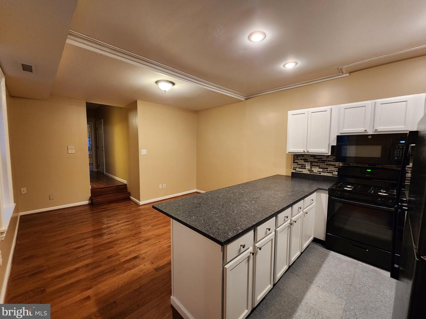 2902 Poplar St #2, Philadelphia, PA 19130