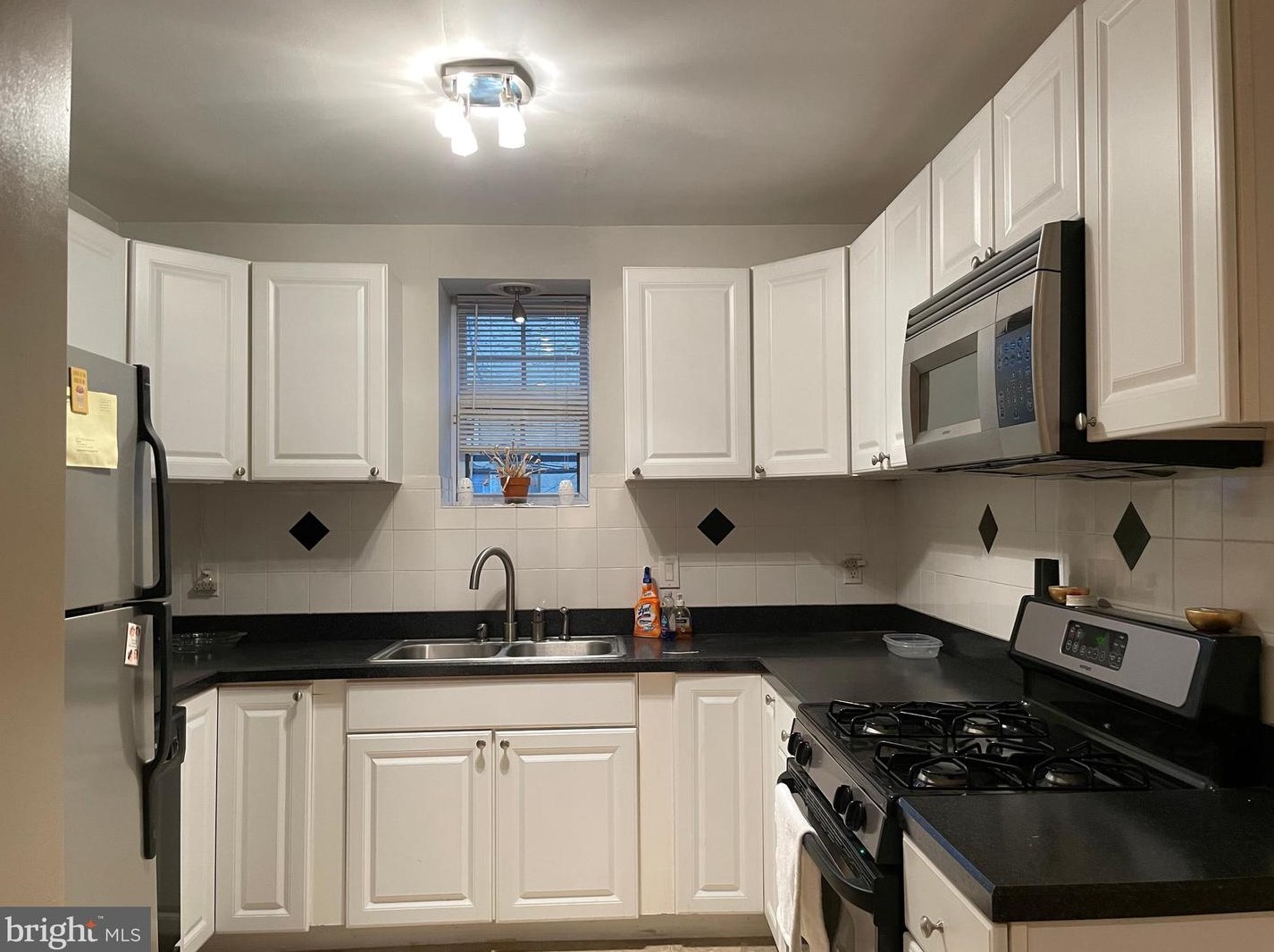 2836 Warnock St, Philadelphia PA  19148-4925 exterior