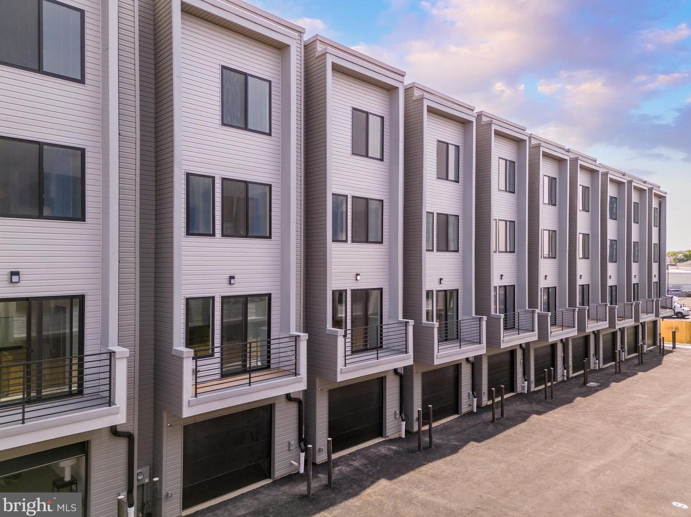 2614 Hagert St, Philadelphia PA  19125-1209 exterior