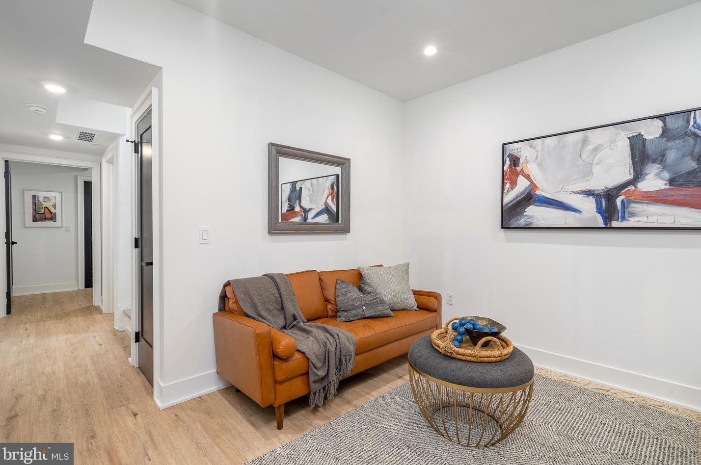 2614 Hagert St, Philadelphia PA  19125-1209 exterior