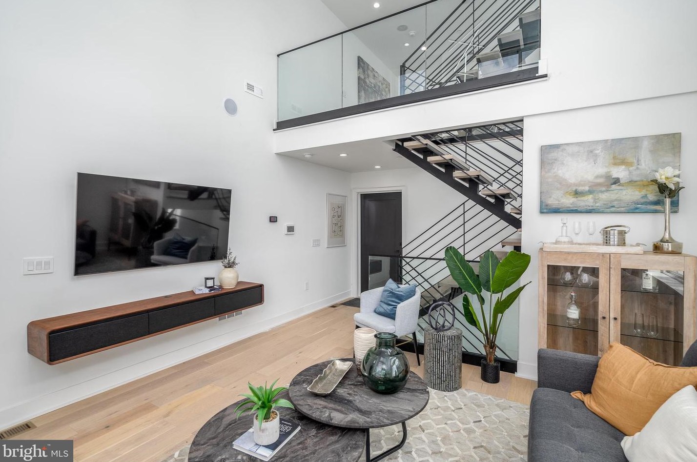 2614 Hagert St, Philadelphia PA  19125-1209 exterior