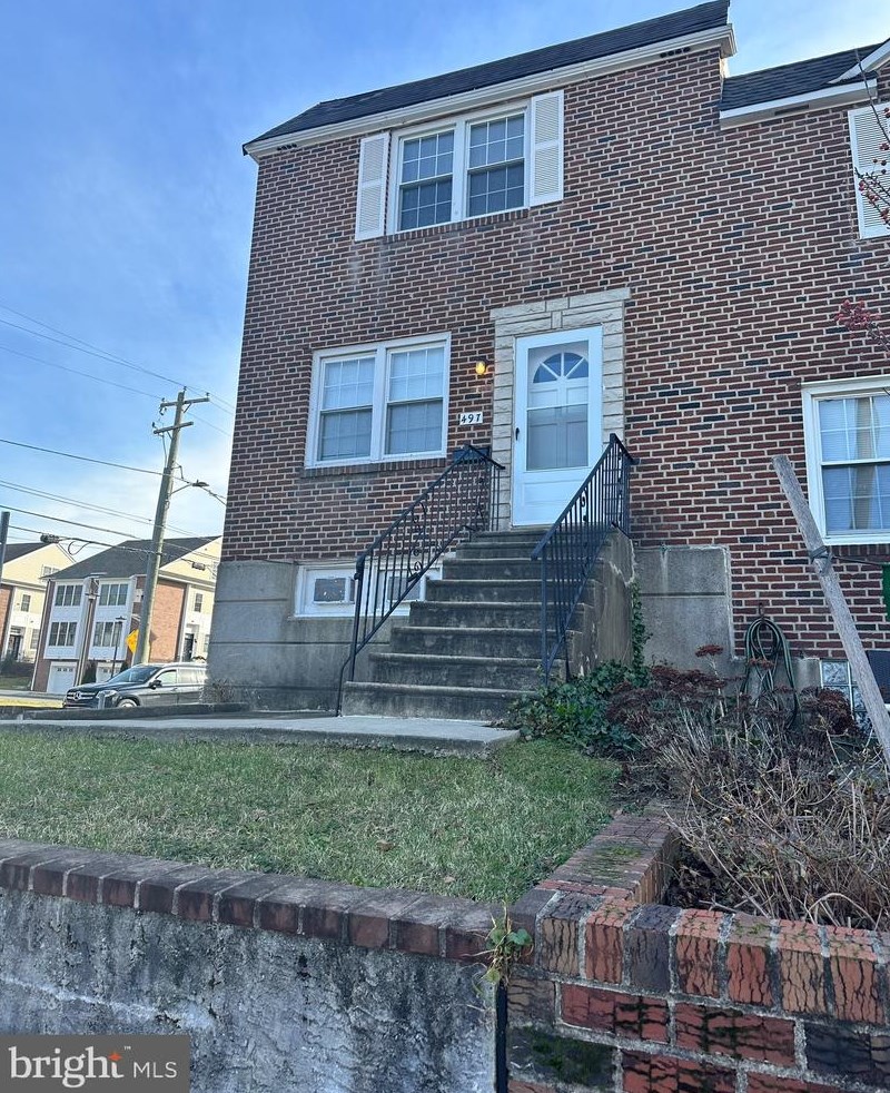 497 Kingsley St, Philadelphia, PA 19128
