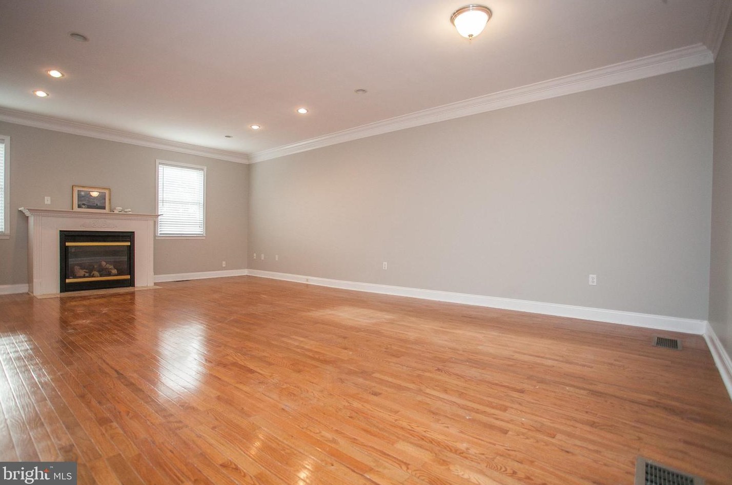 4849 Umbria St, Philadelphia, PA 19127
