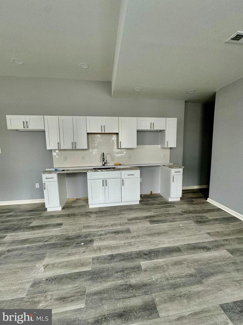 129 W Hansberry St, Philadelphia, PA 19144