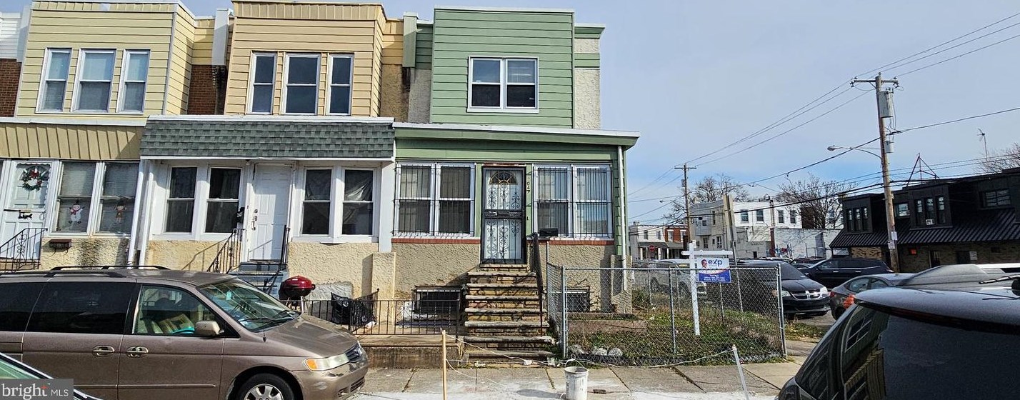 2047 Bonaffon St, Philadelphia, PA 19142-1605