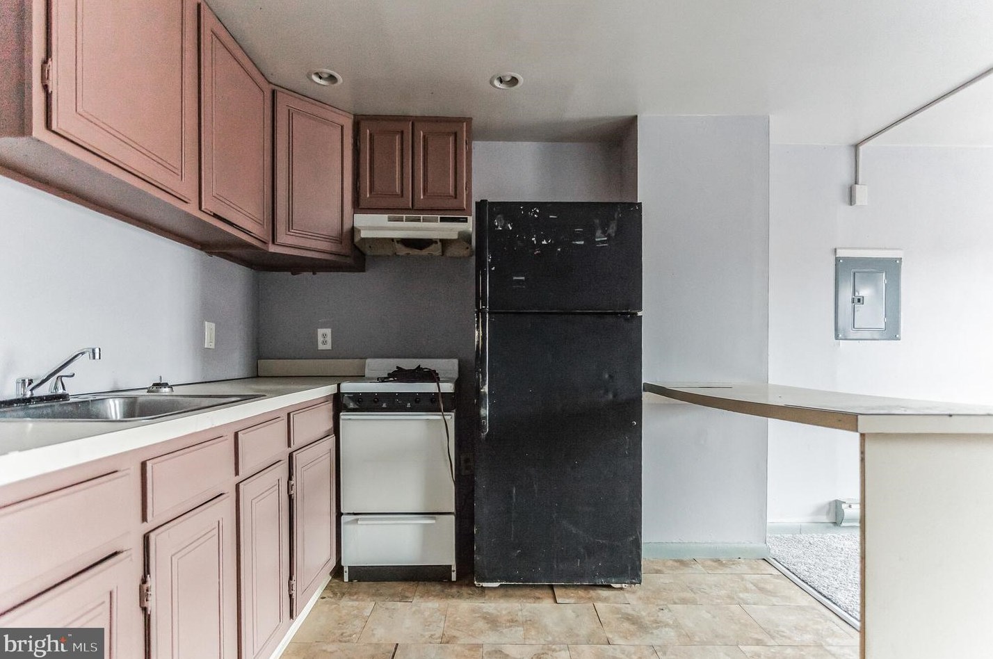 1724 Snyder Ave, Philadelphia PA 19148-2314 exterior