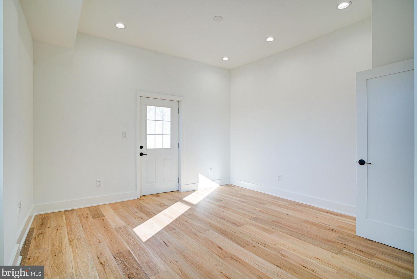 1815 Moore St, Philadelphia PA  19145-2144 exterior