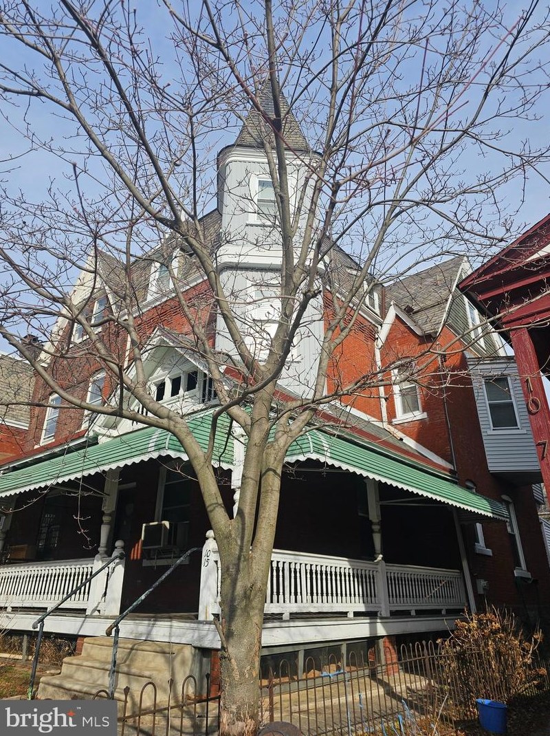 1015 47th St, Philadelphia, PA 19143-3601