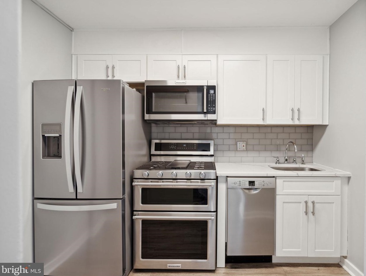 604 S Washington Square #1506, Philadelphia, PA 19106