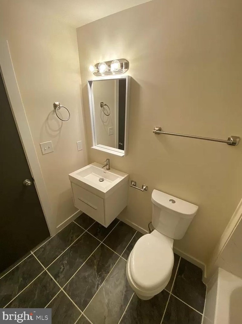 1254 S 45th St #3f, Philadelphia, PA 19104