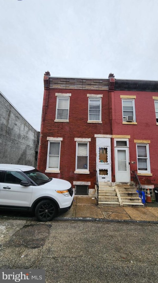 1861 Judson St, Philadelphia, PA 19121-2036
