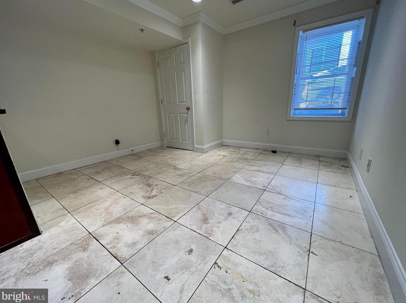 1723 Fontain St, Philadelphia, PA 19121-2327