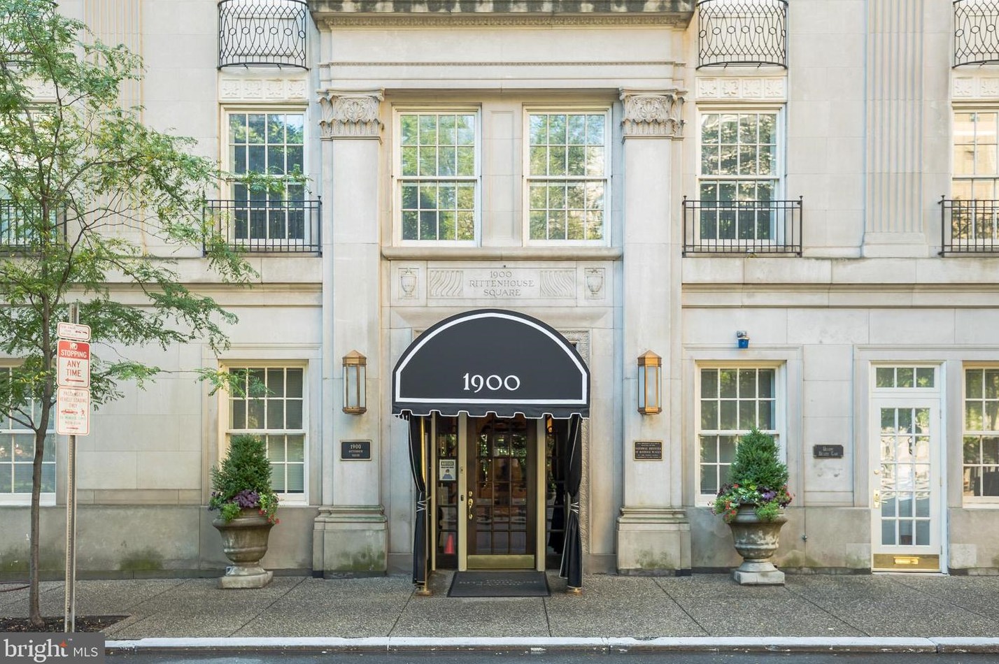 1900 Rittenhouse Sq, Philadelphia PA 19103-5735 exterior