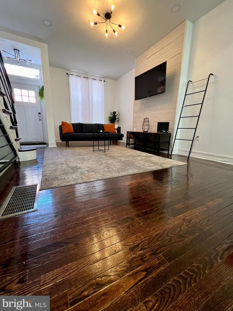 2308 Nicholas St, Philadelphia PA  19121-2912 exterior