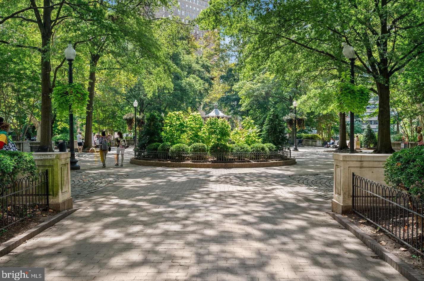 1901 Walnut St, Philadelphia PA  19103-4664 exterior