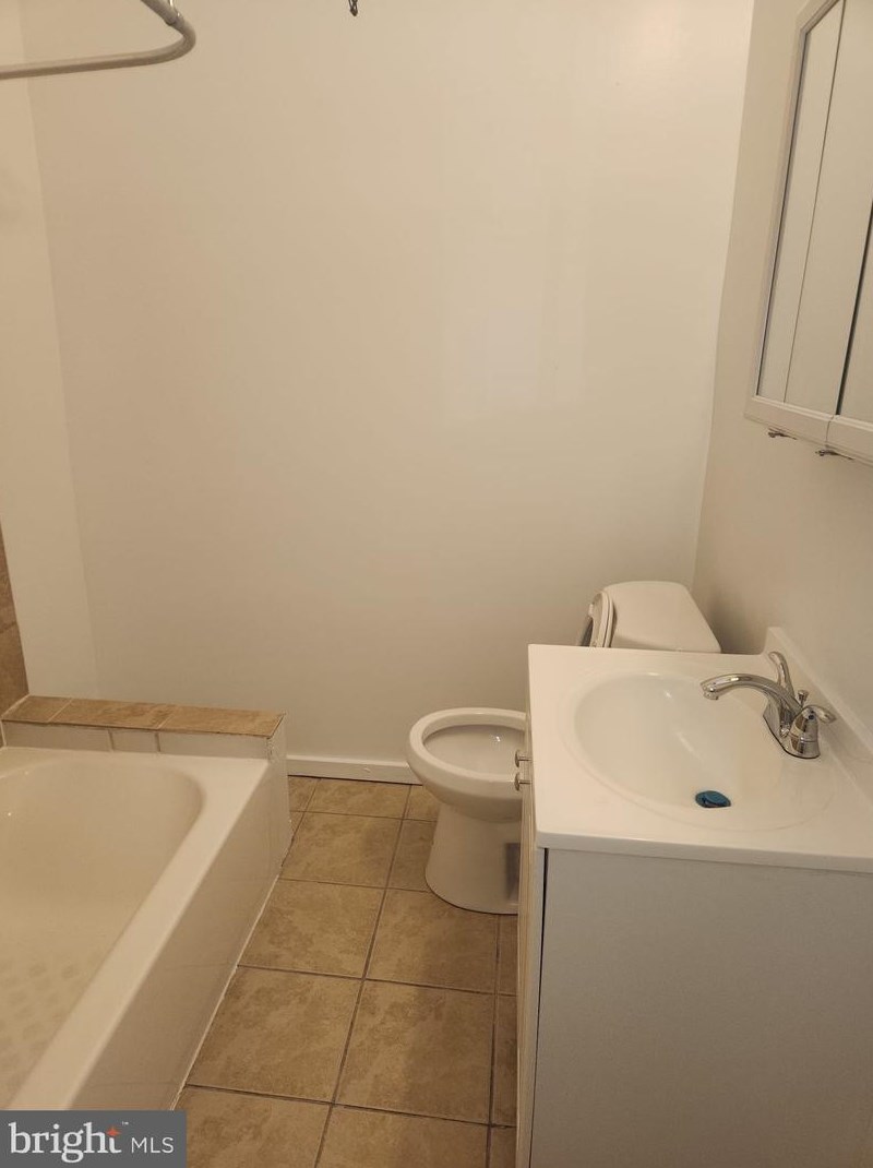 5945 Webster St, Philadelphia, PA 19143