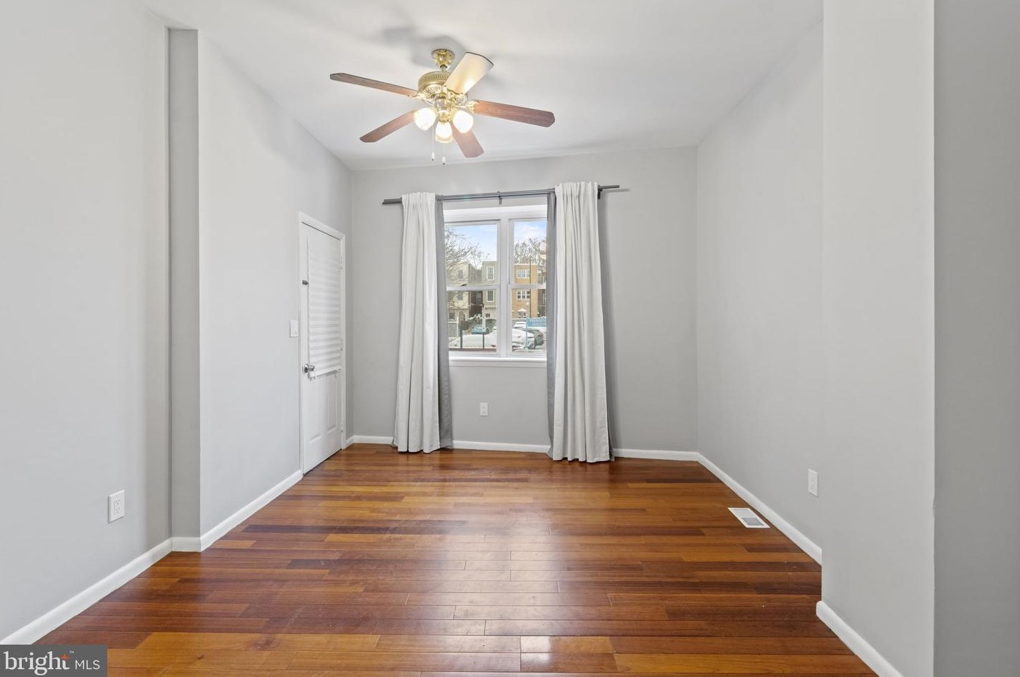 728 Christian St #1, Philadelphia, PA 19147
