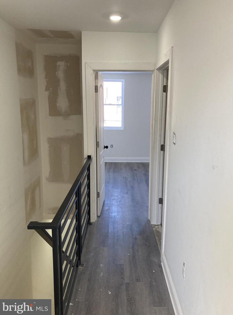 6104 Glenmore Ave, Philadelphia PA  19142-3206 exterior