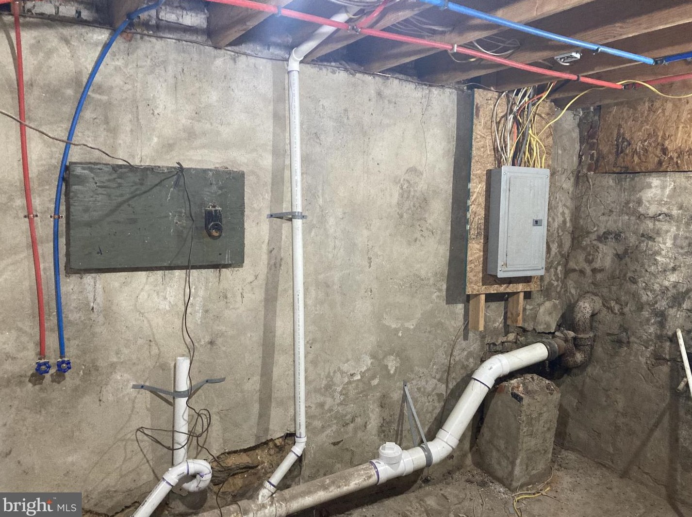 6104 Glenmore Ave, Philadelphia PA  19142-3206 exterior