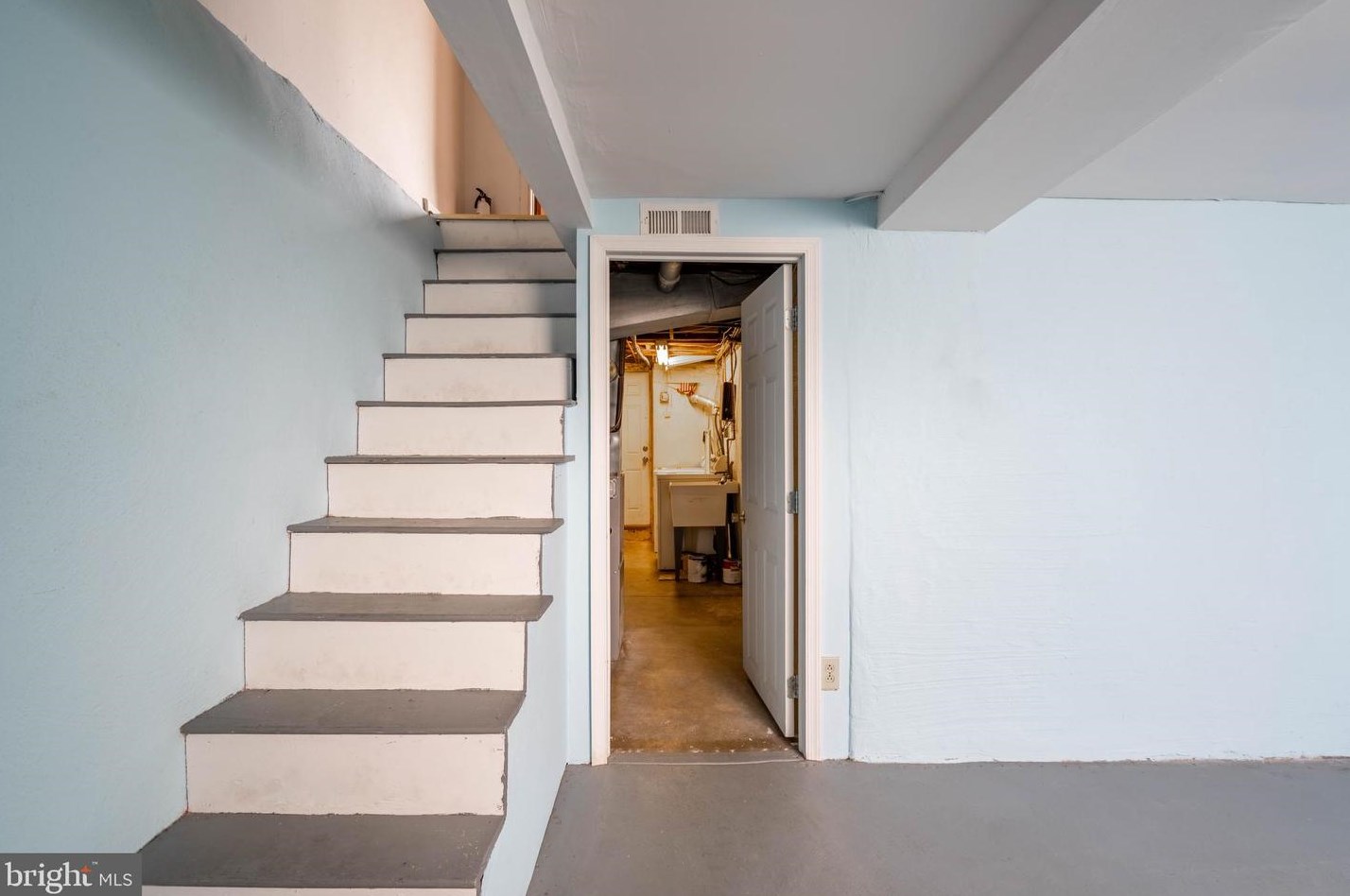 3305 Decatur St, Philadelphia PA  19136-3021 exterior