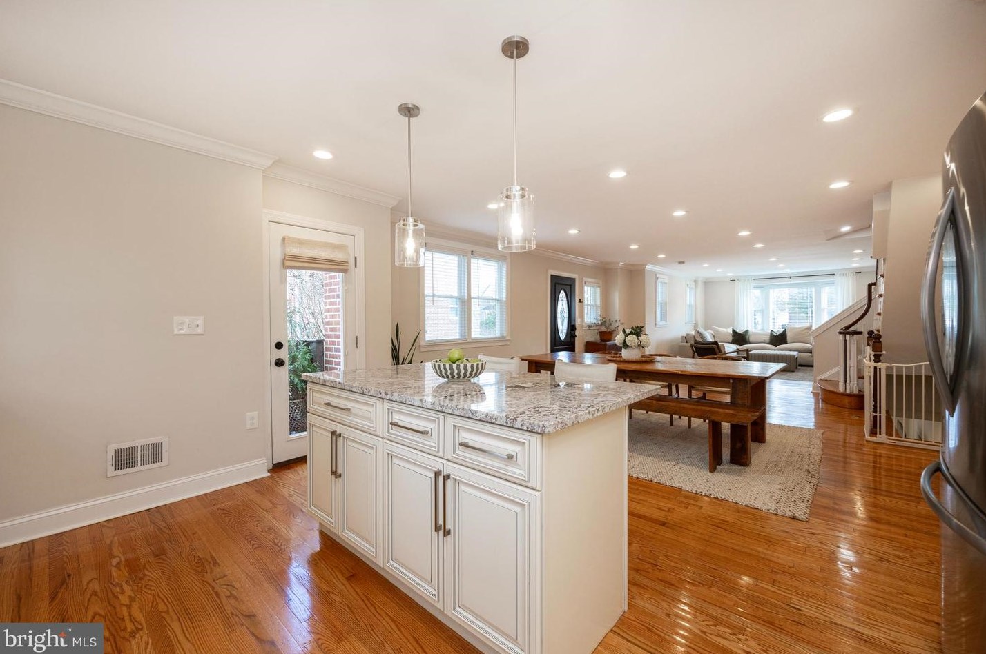 1207 Barringer St, Philadelphia PA  19119-3942 exterior