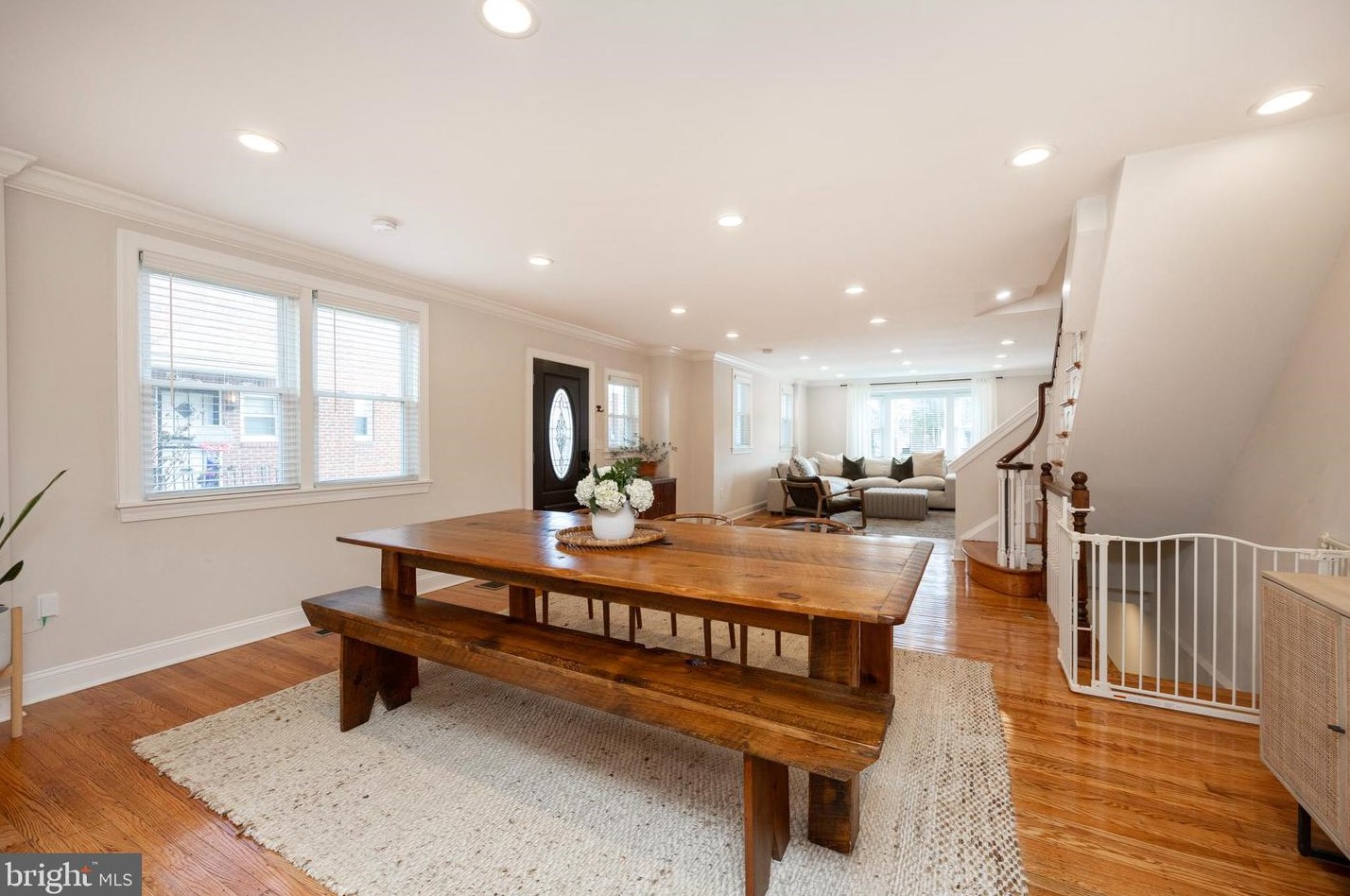 1207 Barringer St, Philadelphia PA  19119-3942 exterior