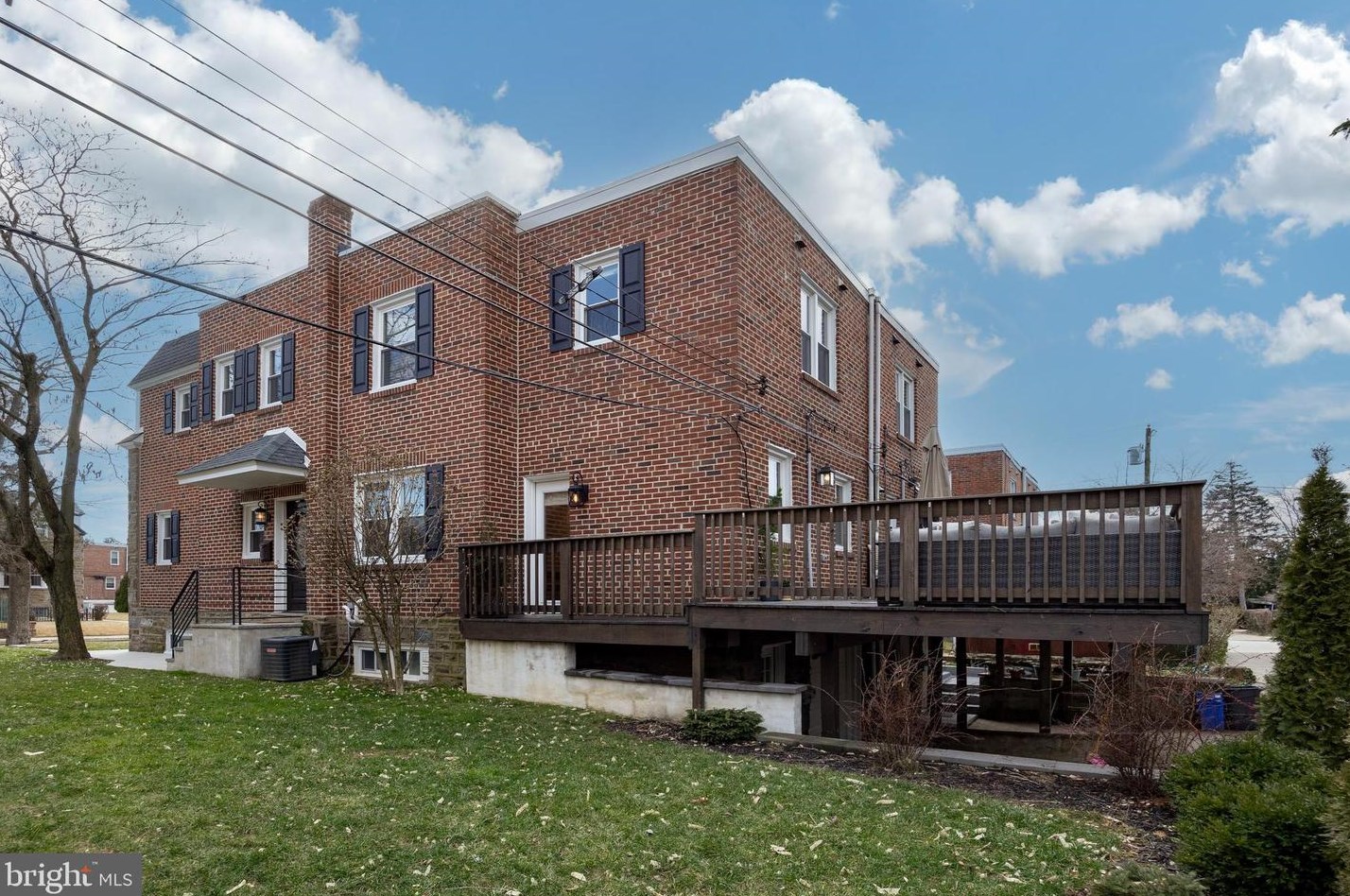 1207 Barringer St, Philadelphia PA  19119-3942 exterior