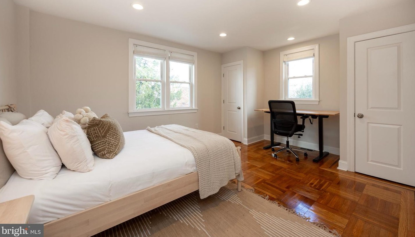 1207 Barringer St, Philadelphia PA  19119-3942 exterior