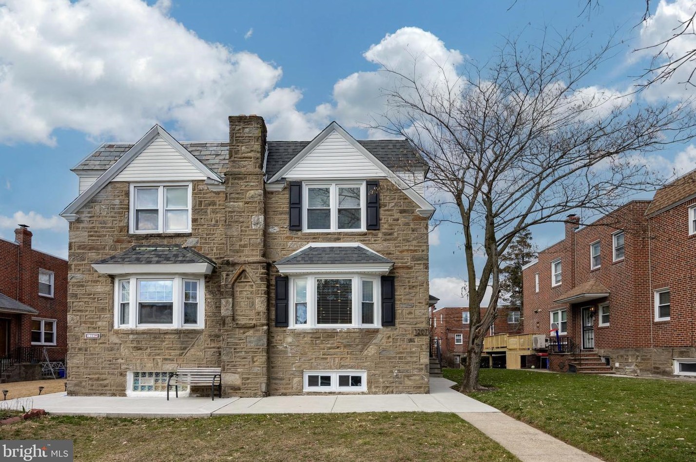 1207 Barringer St, Philadelphia PA  19119-3942 exterior