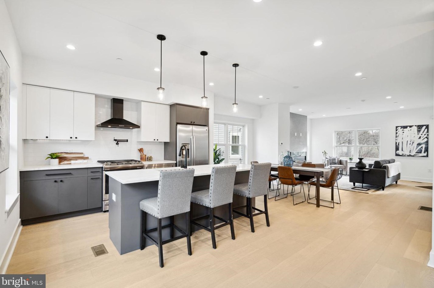 3600 Grant Ave, Philadelphia, PA 19114-2691