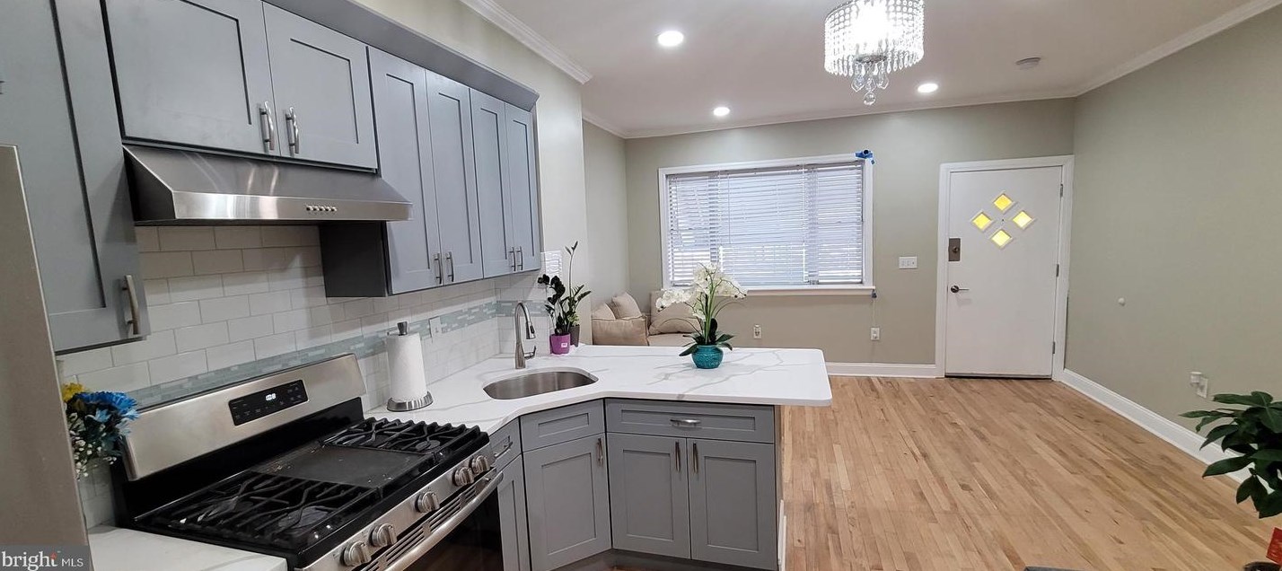 2629 S 9th St, Philadelphia, PA 19148