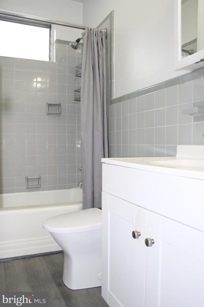 6149 Lawnton St, Philadelphia PA  19128-2623 exterior