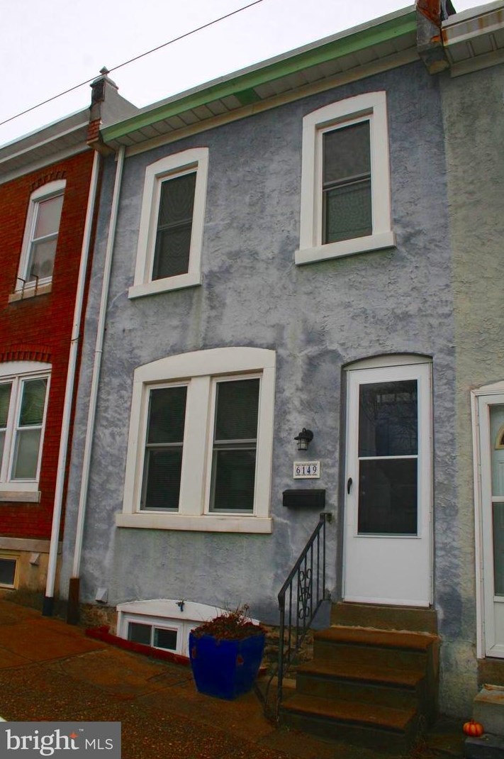 6149 Lawnton St, Philadelphia PA  19128-2623 exterior