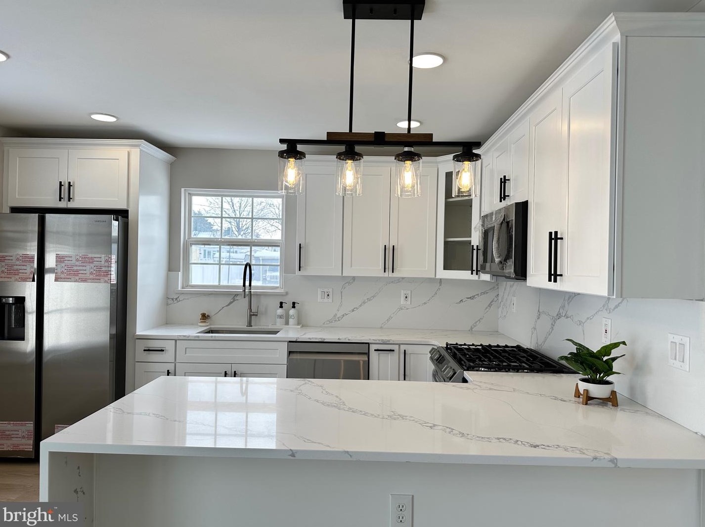 4439 Linden Ave, Philadelphia, PA 19114-3967