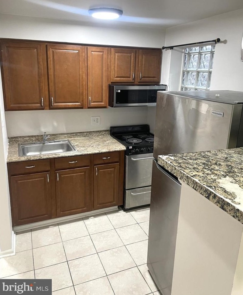 2532 Poplar St #3, Philadelphia, PA 19130