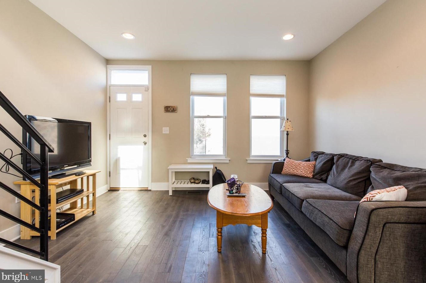 168 W Oxford St, Philadelphia, PA 19122