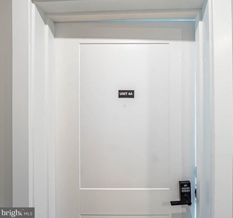 769 S 10th St #4a, Philadelphia, PA 19147