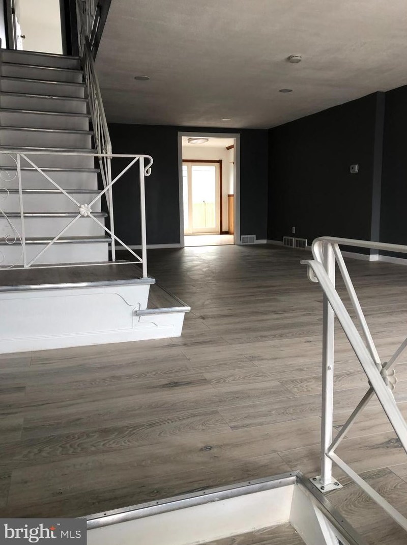 10925 Modena Dr, Philadelphia PA  19154-3917 exterior