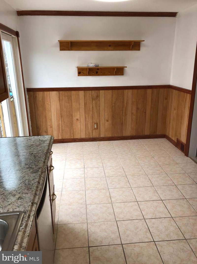 10925 Modena Dr, Philadelphia PA  19154-3917 exterior