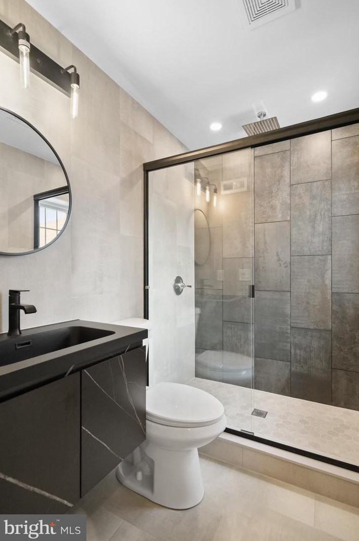 128 Mifflin St, Philadelphia PA 19148-1612 exterior