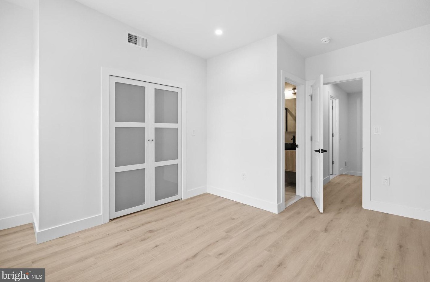 128 Mifflin St, Philadelphia PA 19148-1612 exterior