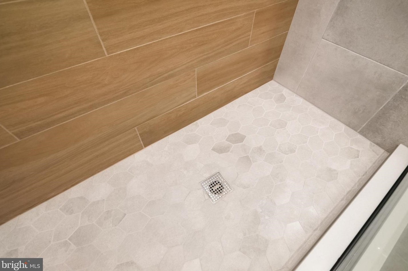 128 Mifflin St, Philadelphia PA 19148-1612 exterior