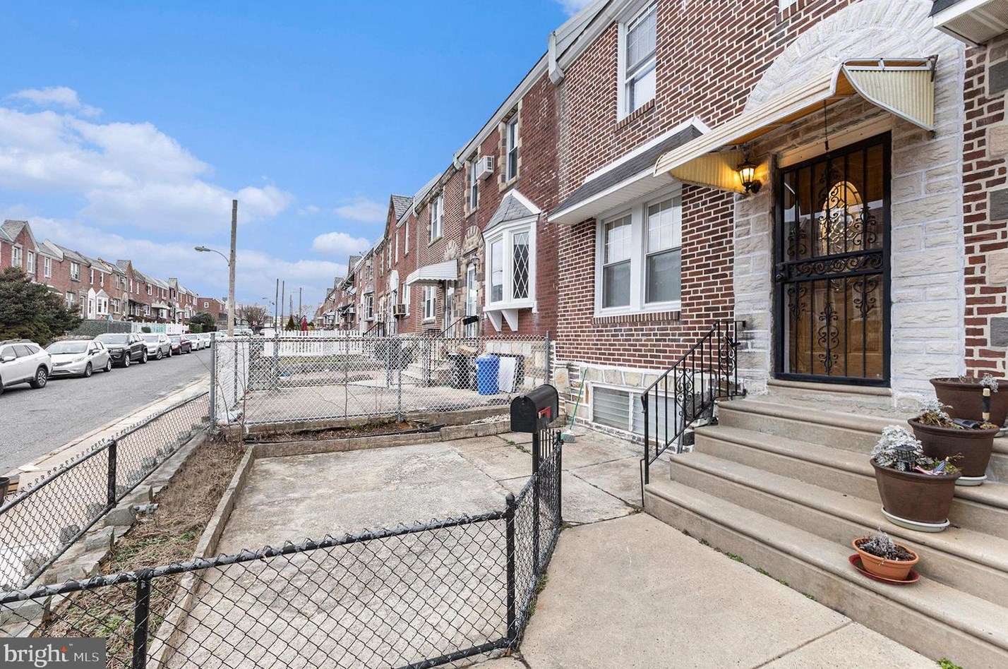 4237 Oakmont St, Philadelphia, PA 19136-3612