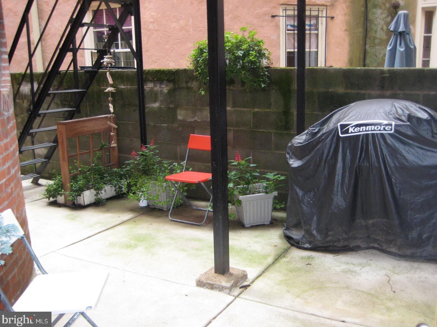 902 Pine St, Philadelphia PA  19107-6159 exterior