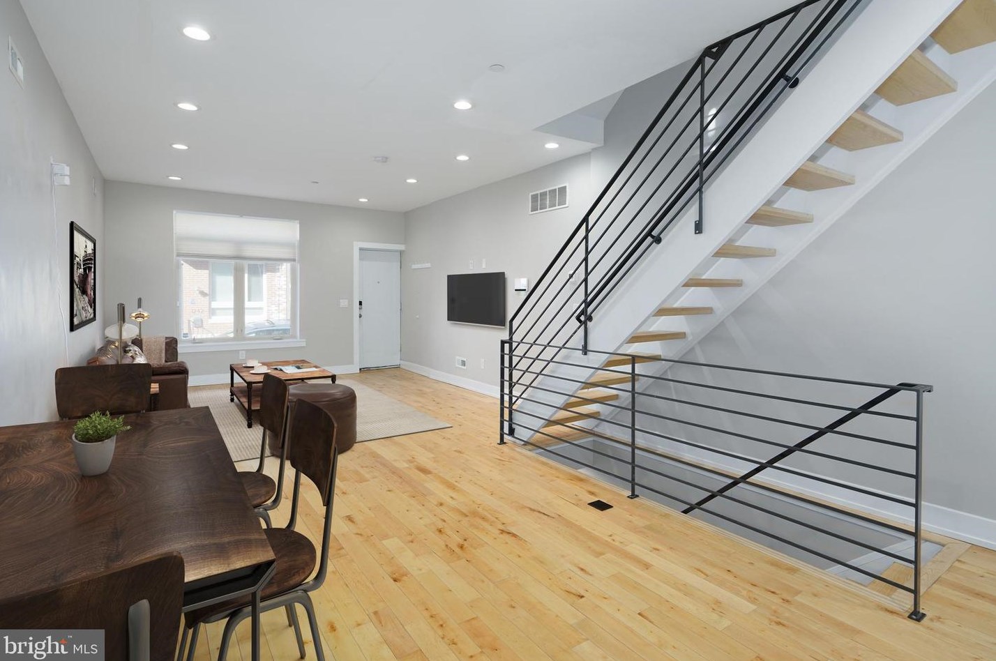 1243 Bonsall St, Philadelphia, PA 19146-4136